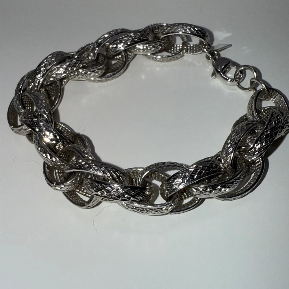 Vintage Gorgeous Silver tone Monet chunky multi link Bracelet size 6.5